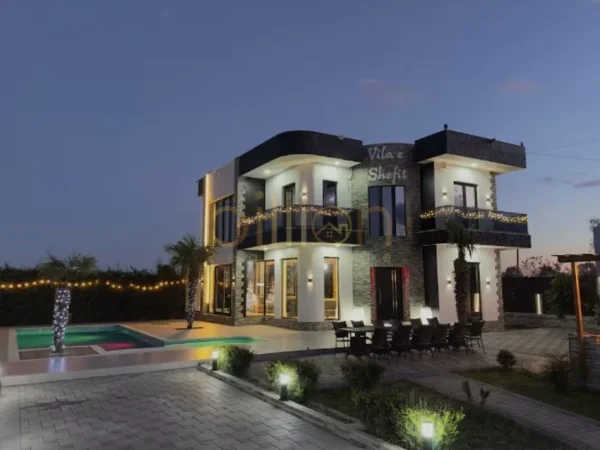 DURRES ,SHITET VILE+BIZNES, 713.000 €