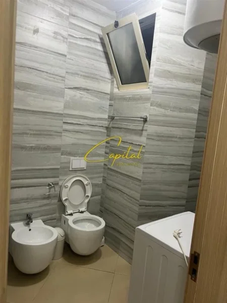 Tirane, jepet me qera apartament 1+1 Kati 7, 74 m² 550 € (RRUGA ASIM VOKSHI)