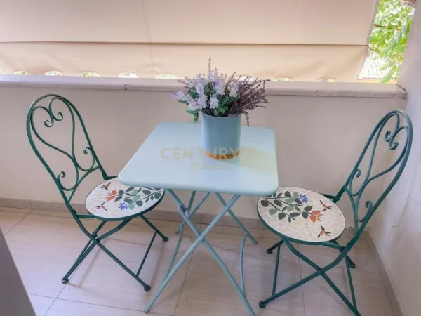Tirane, jepet me qera apartament 2+1 Kati 2, 130 m² 1.200 € (Pazari i ri)
