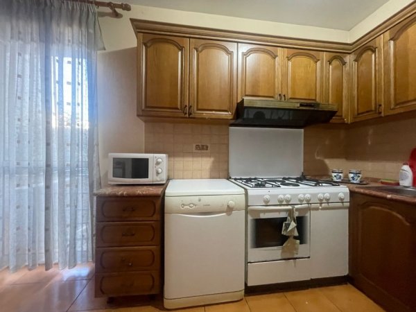 SHITET APARTAMENT 2+1 100 m² 190.000 € (Komuna e Parisit)