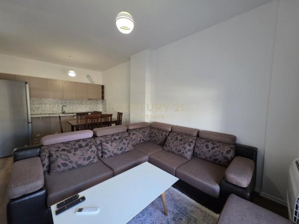 Tirane, jepet me qera apartament 1+1 Kati 2, 64 m² 450 € (Porcelan)