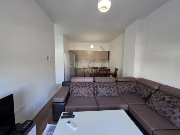 Tirane, jepet me qera apartament 1+1 Kati 2, 64 m² 450 € (Porcelan)