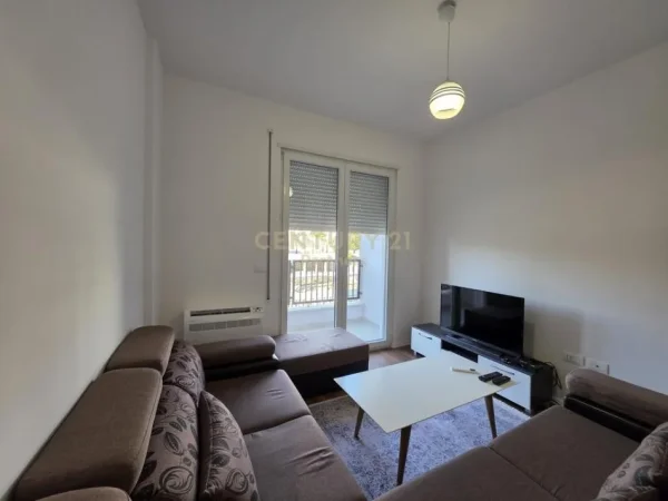 Tirane, jepet me qera apartament 1+1 Kati 2, 64 m² 450 € (Porcelan)