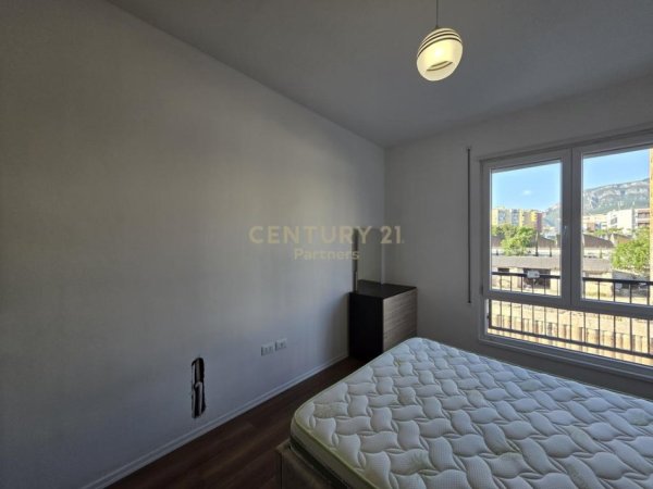 Tirane, jepet me qera apartament 1+1 Kati 2, 64 m² 450 € (Porcelan)