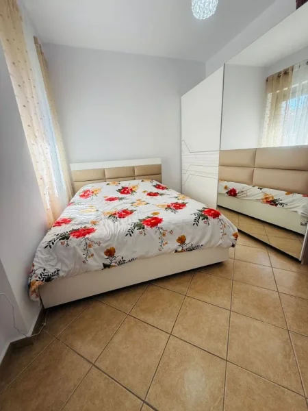Tirane, jepet me qera apartament 1+1+Ballkon Kati 5, 65 m² 430 € (Astir, Tirane)
