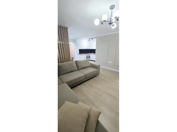 Tirane, jepet me qera apartament 3+1+Ballkon Kati 2, 135 m² 1.200 € 