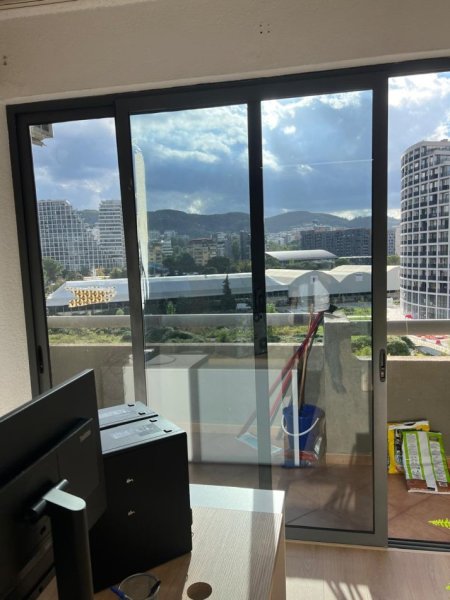 Tirane, jap me qera zyre Kati 5, 20 m² 300 € (Pallati Dynasti 33)