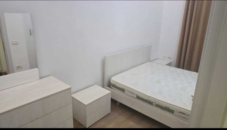 Tirane, jepet me qera apartament 1+1+Ballkon Kati 1, 60 m² 500 € (rruga e kavajes)