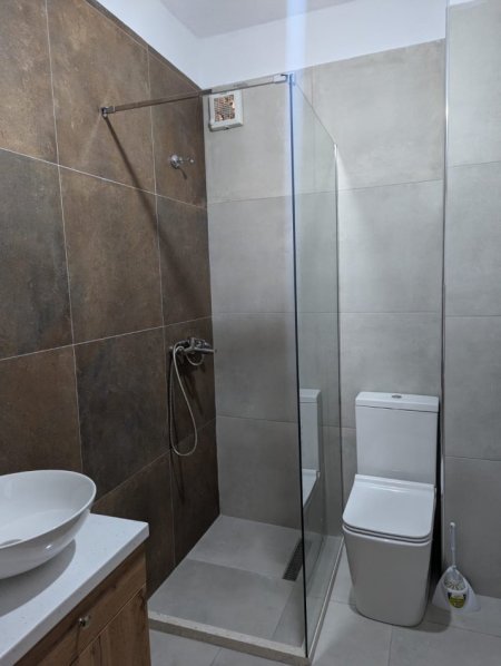 Tirane, jepet me qera apartament 2+1 Kati 2, 86 m² 700 €