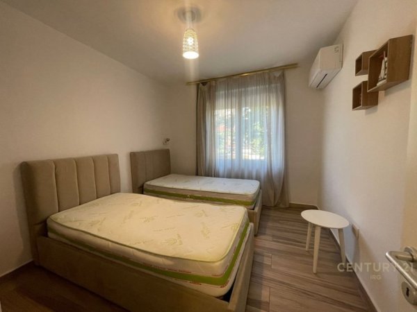 Tirane, jepet me qera apartament 2+1 Kati 2, 80 m² 750 € 