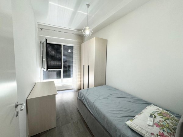 Tirane, jepet me qera apartament 2+1+Ballkon Kati 4, 97 m² 700 € (Rruga ndre mjeda)