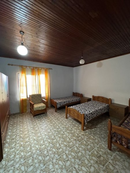 Tirane, jepet me qera apartament 1+1 Kati 1, 80 m² 200 € (Rruga Teodor Keko)