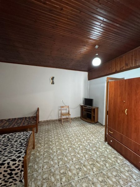 Tirane, jepet me qera apartament 1+1 Kati 1, 80 m² 200 € (Rruga Teodor Keko)