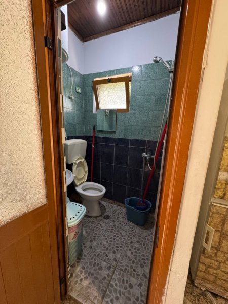 Tirane, jepet me qera apartament 1+1 Kati 1, 80 m² 200 € (Rruga Teodor Keko)