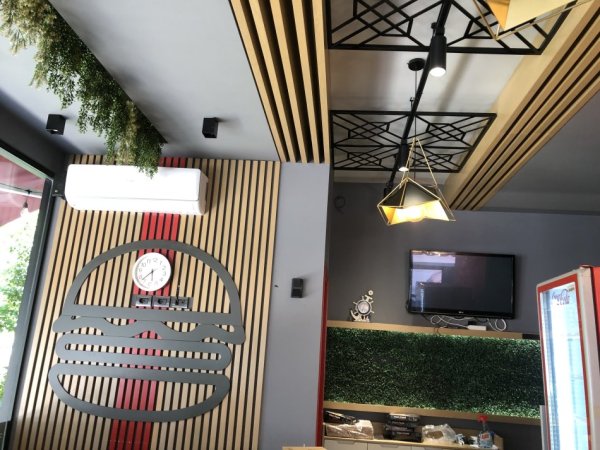 Tirane, jepet me qera bar-resorant Kati 0, 54 m² 1.200 € 