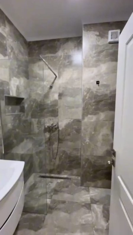 Tirane, jepet me qera apartament 2+1 Kati 8, 100 m² 700 € (don bosko)