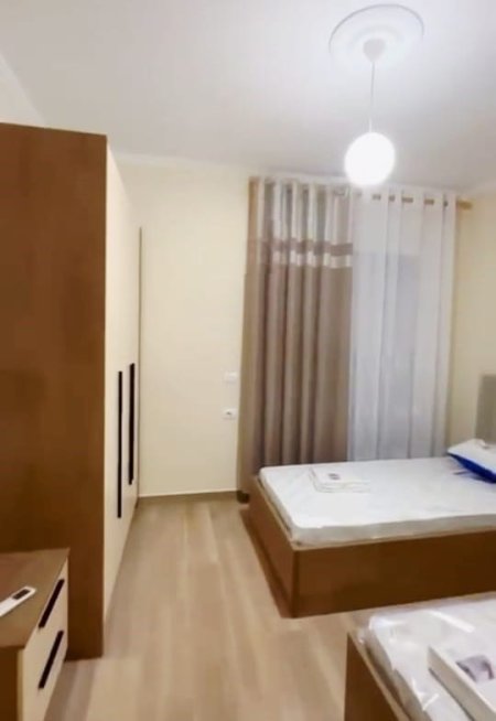 Tirane, jepet me qera apartament 2+1 Kati 8, 100 m² 700 € (don bosko)
