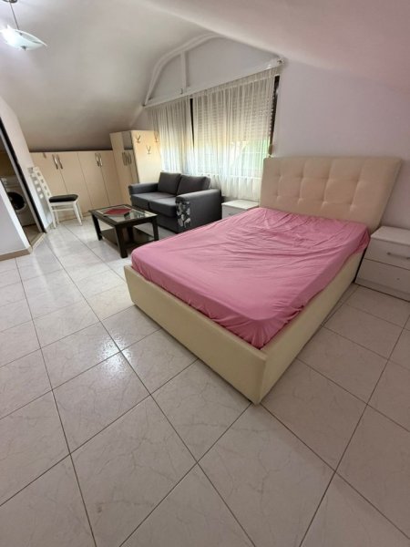 Tirane, jepet me qera apartament 1+1 Kati 3, 40 m² 390 € (Rruga e Elbasanit)