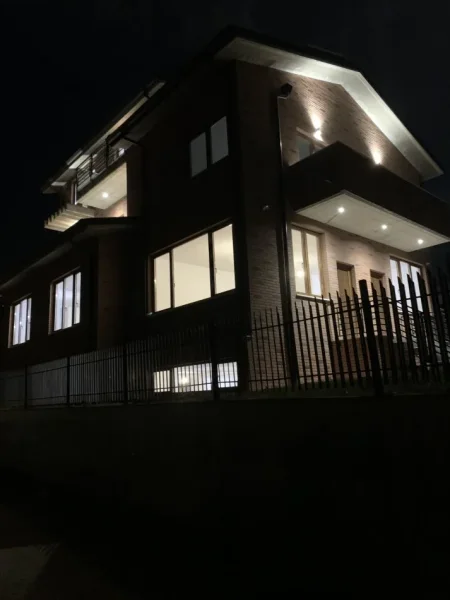 Tirane, jap me qera Vile 3 Katshe , 560 m² (Rruga Xhafer Shaba)