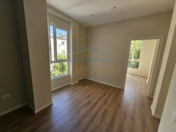 Tirane, shitet apartament 1+1+Ballkon Kati 4, 41 m² 124.000 € (Myslym Shyri)