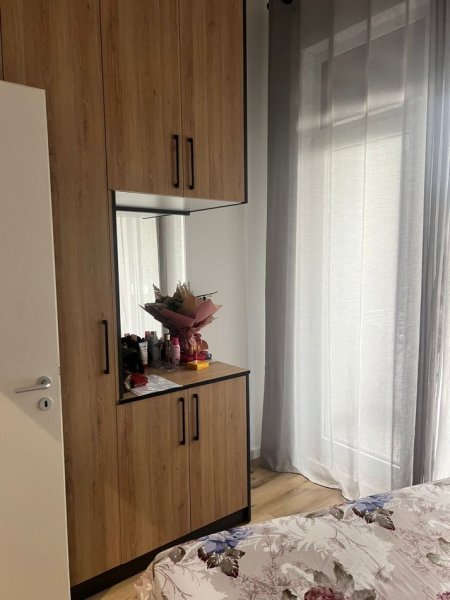 Tirane, jepet me qera apartament 1+1 Kati 1, 60 m² 500 € (Rruga frosina plaku)