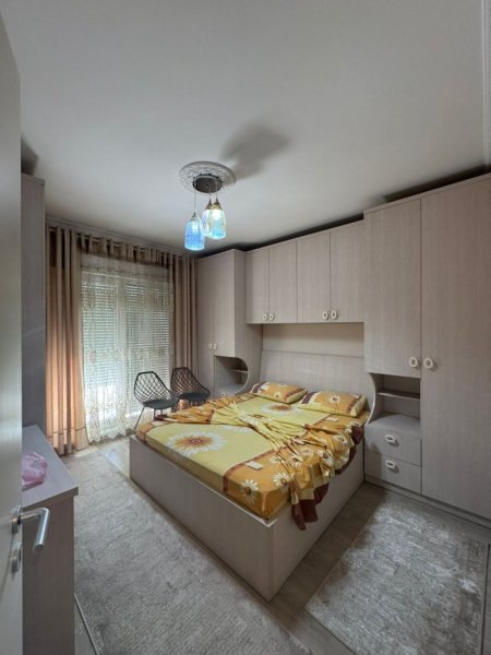 Tirane, jepet me qera apartament 1+1+Ballkon Kati 3, 60 m² 600 € (Rruga Ndre Mjeda)