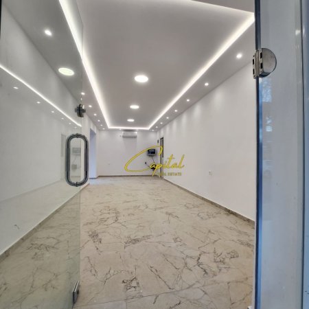 Tirane, jepet me qera dyqan Kati 0, 40 m² 1.500 € (21 DHJETORI)