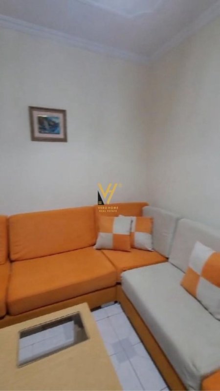 Tirane, jepet me qera apartament 1+1+Ballkon Kati 2, 55 m² 350 € (PALLATI ME SHIGJETA)
