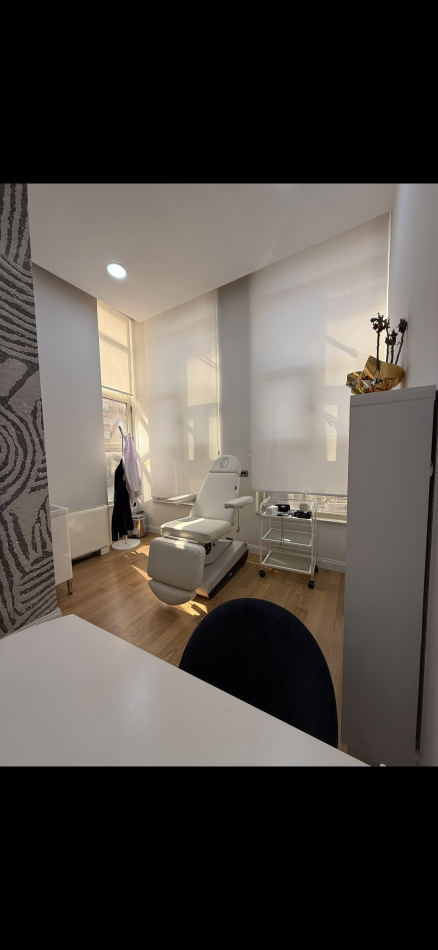 Tirane, shes ambjent biznesi Kati 2, 100 m² 150.000 € 