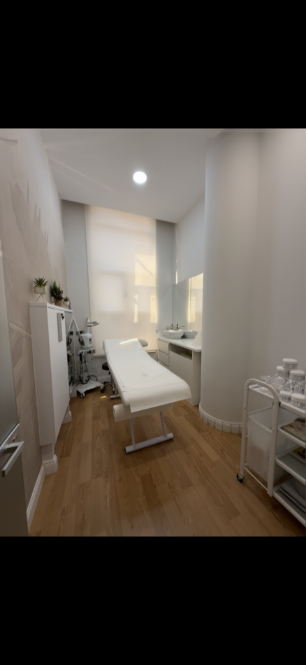 Tirane, shes ambjent biznesi Kati 2, 100 m² 150.000 € 