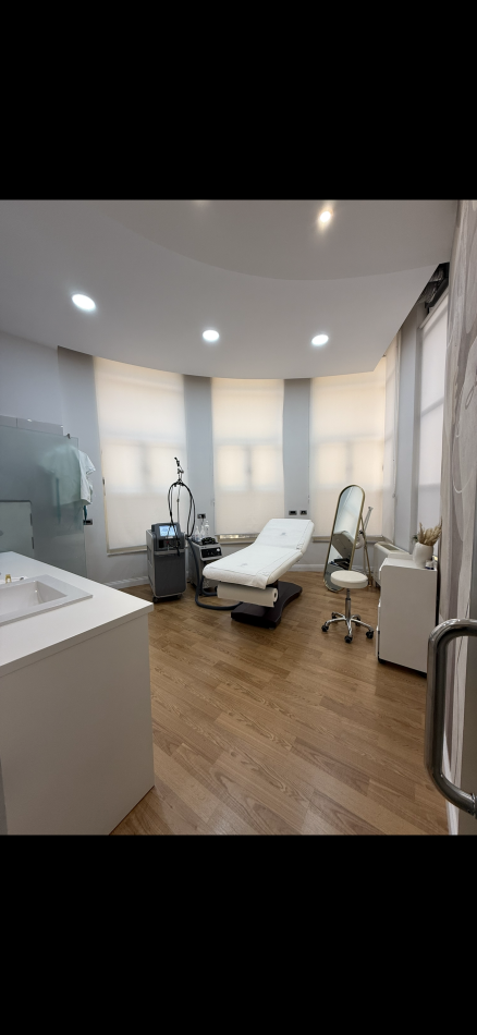 Tirane, shes ambjent biznesi Kati 2, 100 m² 150.000 € 