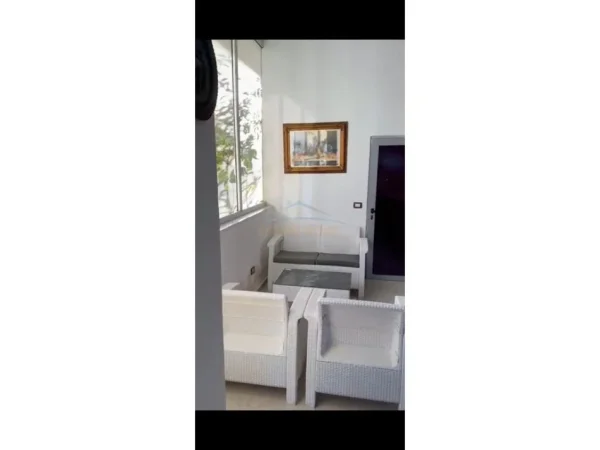 Durres, jepet me qera ambjent biznesi Kati 0, 47 m² 400 € (URA DAJLANIT,DURRES)