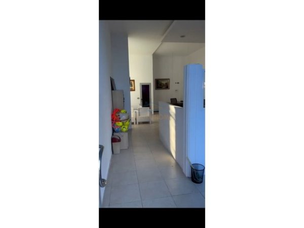 Durres, jepet me qera ambjent biznesi Kati 0, 47 m² 400 € (URA DAJLANIT,DURRES)