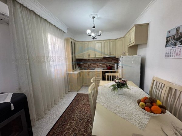 Tirane, jepet me qera apartament 1+1 Kati 2, 70 m² 350 € (Kodra e Priftit)