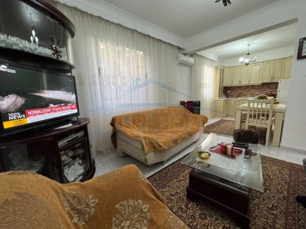 Tirane, jepet me qera apartament 1+1 Kati 2, 70 m² 350 € (Kodra e Priftit)