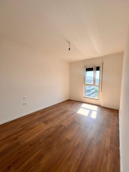 Tirane, jepet me qera apartament 1+1 Kati 8, 70 m² 450 € (Don Bosko)