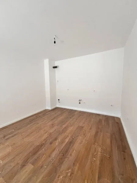 Tirane, jepet me qera apartament 1+1 Kati 8, 70 m² 450 € (Don Bosko)