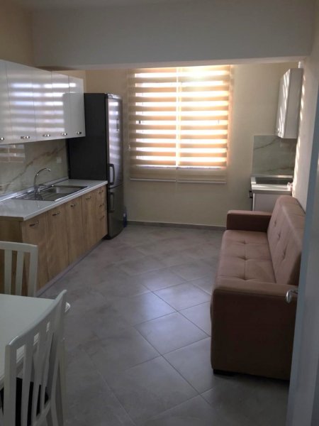 Tirane, jepet me qera apartament 2+1 Kati 5, 77 m² 510 € (Rruga Ferit Xhajko)