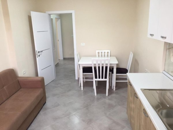 Tirane, jepet me qera apartament 2+1 Kati 5, 77 m² 510 € (Rruga Ferit Xhajko)