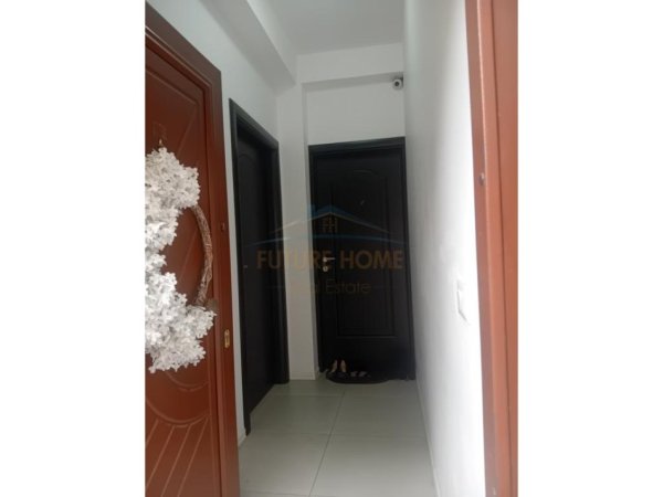 Tirane, jepet me qera apartament 1+1+Ballkon , 380 € (5 Maji)