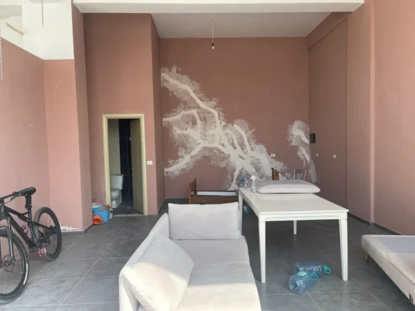 SHITET DYQAN 45 m2  TE UNAZA E RE 120.000 EURO