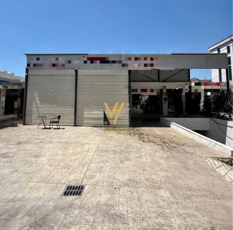 Tirane, jepet me qera magazine Kati 0, 100 m² 1.200 € (INSTITUT)