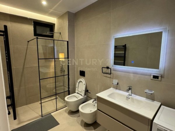 Durres Plazh, shitet apartament 1+1 Kati 8, 65 m² 129.000 € (Plazh Iliri)