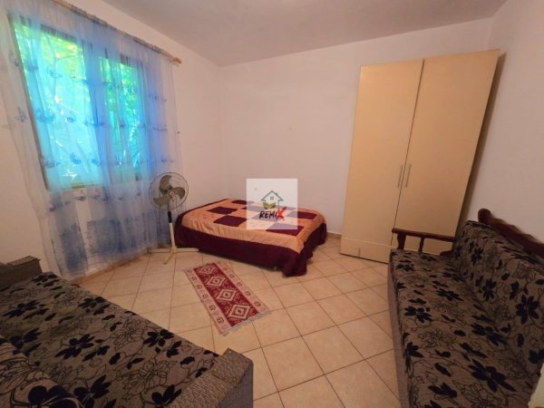 Durres, jepet me qera shtepi 2+1+Aneks+Ballkon Kati 1, 400 m² 300 €