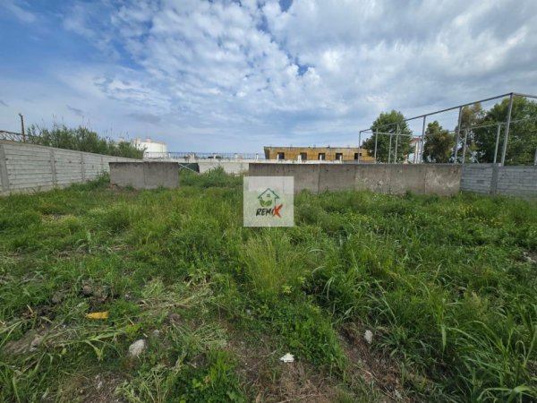 Durres, jepet me qera toke , 1.000 m² 