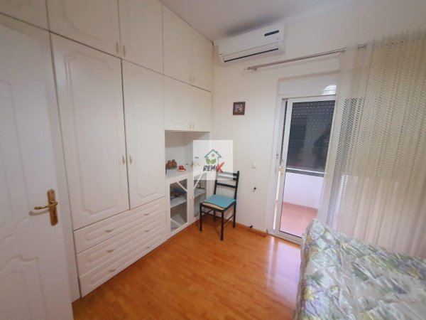 Durres, jepet me qera Vile 1+1+Aneks+Ballkon Kati 2, 100 m² 300 € 