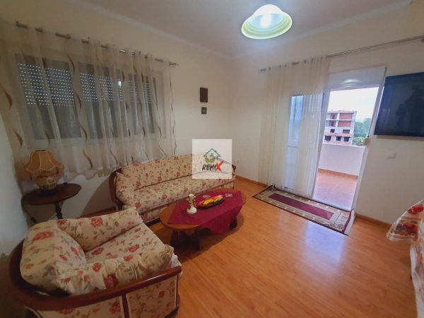 Durres, jepet me qera Vile 1+1+Aneks+Ballkon Kati 2, 100 m² 300 € 
