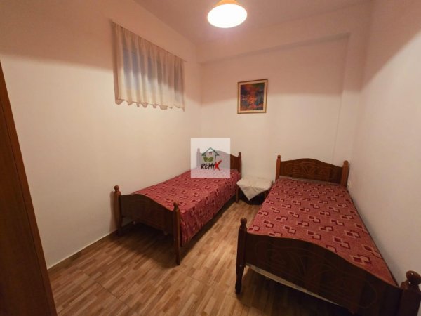 Durres, jepet me qera Vile 2+1+Ballkon Kati 1, 250 € 