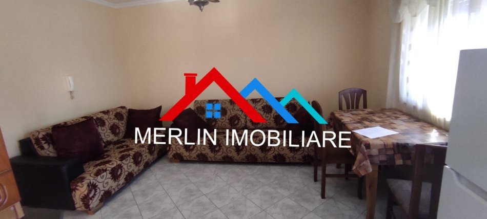 Tirane, jepet me qera apartament 2+1+Ballkon Kati 1, 90 m² 500 € (RRUGA FERIT XHAJKO)