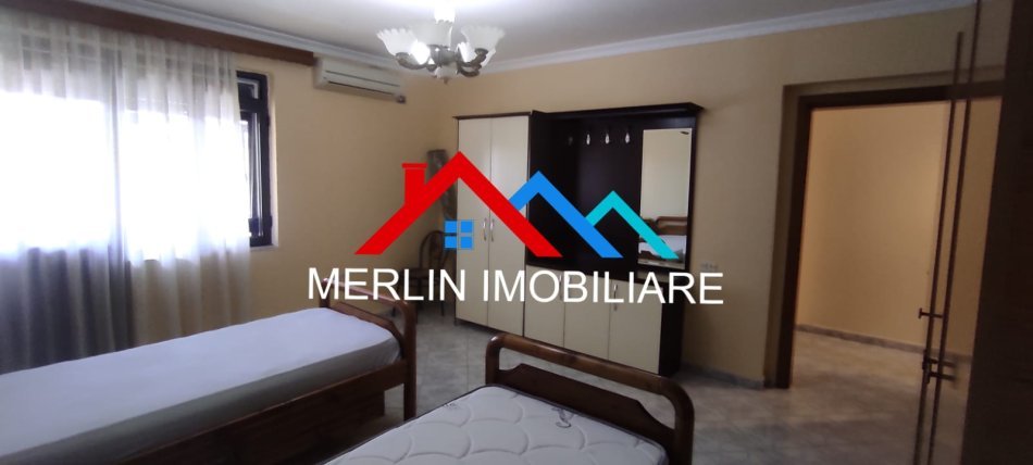 Tirane, jepet me qera apartament 2+1+Ballkon Kati 1, 90 m² 500 € (RRUGA FERIT XHAJKO)